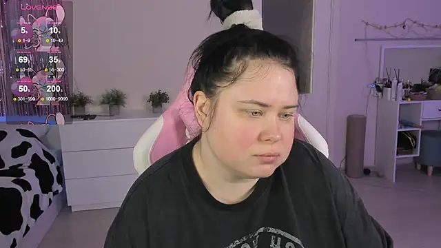 Akemi BBW online show from May 2026 09:15:01 AM