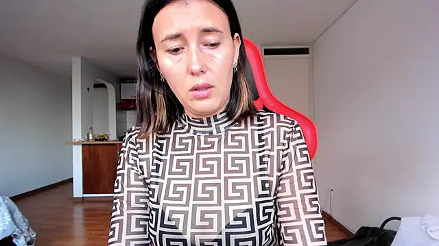 zoe jeane beker online show from February 2025 10:20:02 PM