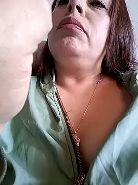 Snapshot of seherlatin chatting on November 2025 04:50:02 PM seherlatin online show from November 2025 04:50:02 PM