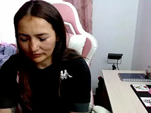 EVA GRAYS online show from February 2025 06:28:01 PM