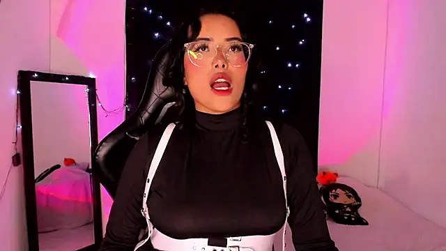 willow poisson online show from January 2025 08:26:01 PM