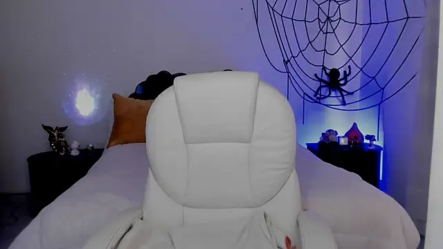 emilydolshe2 online show from October 2025 02:40:02 PM