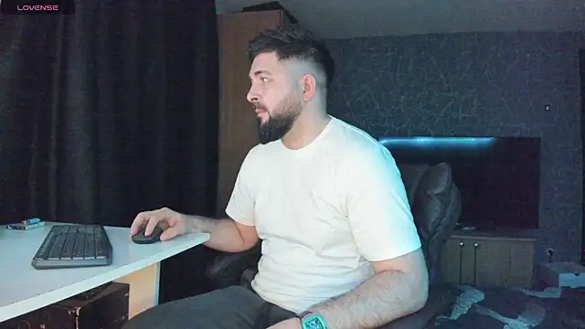 Snapshot of Eduu2322 chatting on January 2025 10:18:01 PM Eduu2322 online show from January 2025 10:18:01 PM