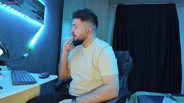 Snapshot of Eduu2322 chatting on February 2025 10:19:01 PM Eduu2322 online show from February 2025 10:19:01 PM