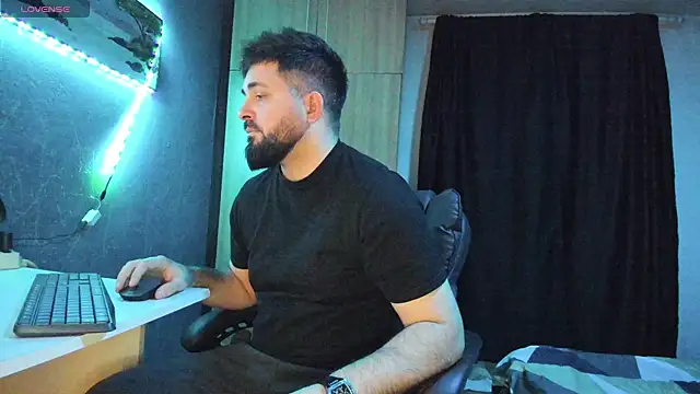 Snapshot of Eduu2322 chatting on February 2025 10:31:01 PM Eduu2322 online show from February 2025 10:31:01 PM