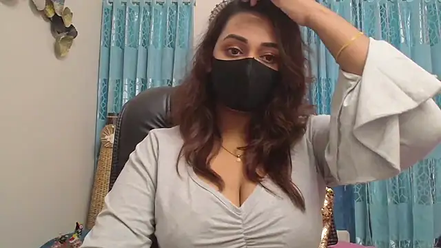 Snapshot of OH-Monica chatting on October 2025 07:51:01 AM OH-Monica online show from October 2025 07:51:01 AM