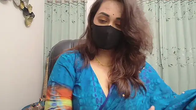 Snapshot of OH-Monica chatting on October 2025 07:47:02 PM OH-Monica online show from October 2025 07:47:02 PM