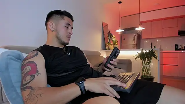 Snapshot of Chriskyle_ chatting on December 2024 11:07:01 PM Chriskyle  online show from December 2024 11:07:01 PM