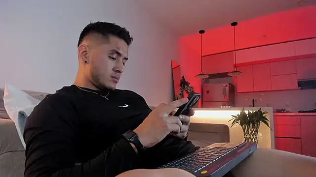 Snapshot of Chriskyle_ chatting on December 2024 12:07:01 AM Chriskyle  online show from December 2024 12:07:01 AM