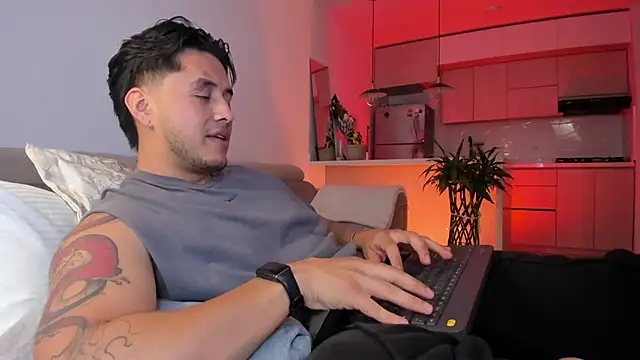 Chriskyle  online show from December 2025 11:56:02 PM