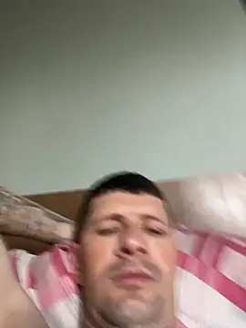 Juliano2289 online show from April 2026 06:26:01 PM