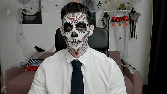 BrutusK08 online show from October 2025 06:41:02 PM