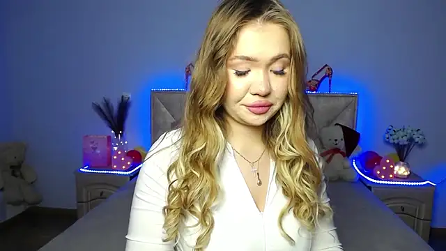 Snapshot of StacyYellig chatting on January 2025 04:04:01 AM StacyYellig online show from January 2025 04:04:01 AM