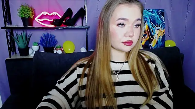 Snapshot of StacyYellig chatting on January 2025 04:21:01 AM StacyYellig online show from January 2025 04:21:01 AM