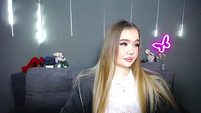 StacyYellig online show from April 2026 08:34:02 PM