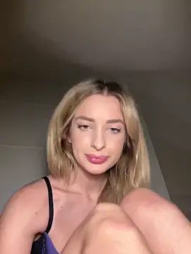 EvieEvans online show from January 2025 05:00:02 PM