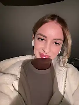 EvieEvans online show from March 2025 07:23:01 PM