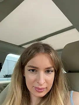 Snapshot of EvieEvans chatting on May 2026 06:09:01 PM EvieEvans online show from May 2026 06:09:01 PM