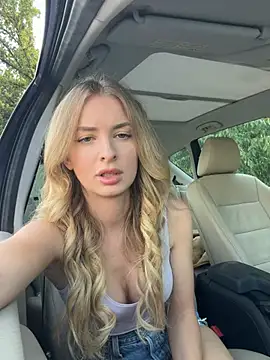 Snapshot of EvieEvans chatting on July 2026 03:07:02 PM EvieEvans online show from July 2026 03:07:02 PM