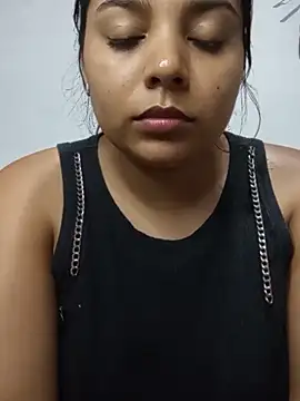 stefanie010 online show from May 2026 06:42:02 PM
