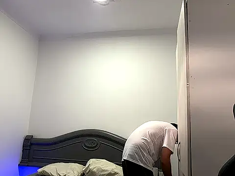 lordbeja online show from April 2026 10:13:02 PM