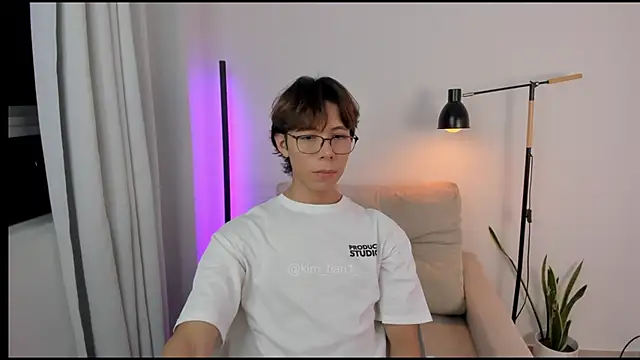 Snapshot of kim_lian21 chatting on November 2025 03:51:01 AM kim lian21 online show from November 2025 03:51:01 AM