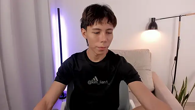 Snapshot of kim_lian21 chatting on November 2025 10:15:02 AM kim lian21 online show from November 2025 10:15:02 AM