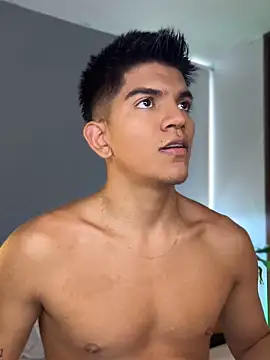 santiago 01 online show from February 2026 08:03:02 PM