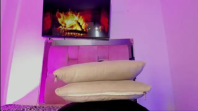 emily lady20 online show from March 2025 11:25:01 PM