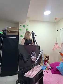 NaomiShimizu online show from April 2026 07:48:01 PM