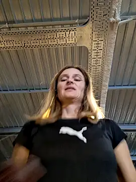 Snapshot of Katerina177 chatting on November 2025 01:33:02 PM Katerina177 online show from November 2025 01:33:02 PM