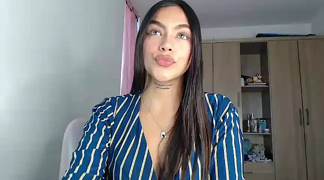 fairylatin222 online show from January 2025 10:41:01 PM