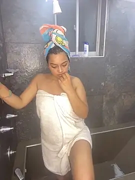 fairylatin222 online show from April 2026 02:54:01 AM