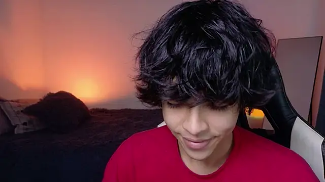 Alan26  online show from April 2026 07:18:01 PM