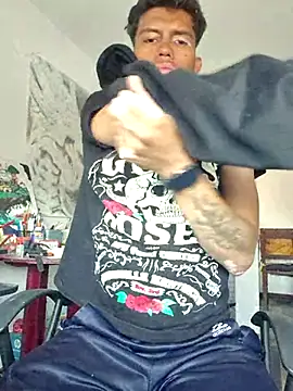 Snapshot of xrobXstax chatting on October 2025 04:18:02 PM xrobXstax online show from October 2025 04:18:02 PM