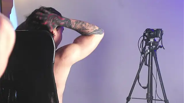 dantecoppolaa  online show from December 2024 07:20:01 PM