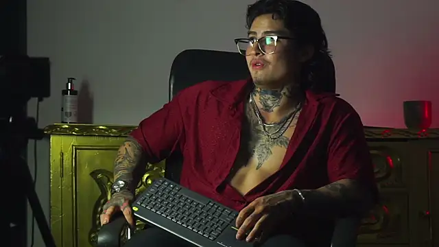 dantecoppolaa  online show from September 2025 11:05:02 PM