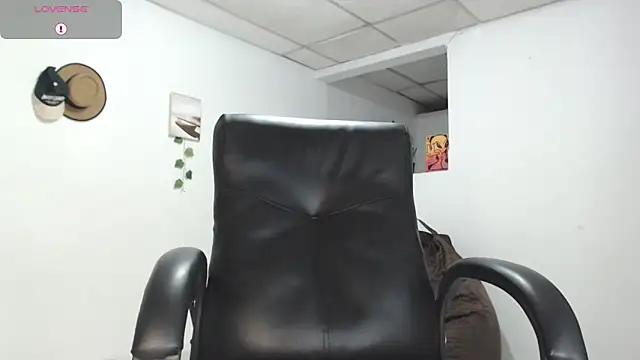 Snapshot of Aaronblack1_ chatting on September 2025 01:51:02 AM Aaronblack1 online show from September 2025 01:51:02 AM