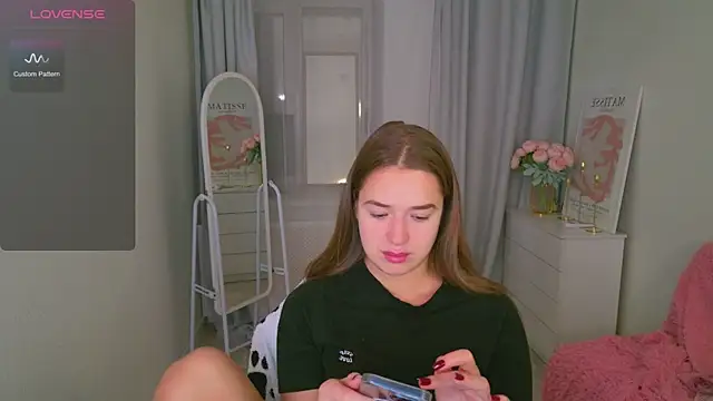 Snapshot of LovelyJessie chatting on November 2025 02:39:01 PM LovelyJessie online show from November 2025 02:39:01 PM