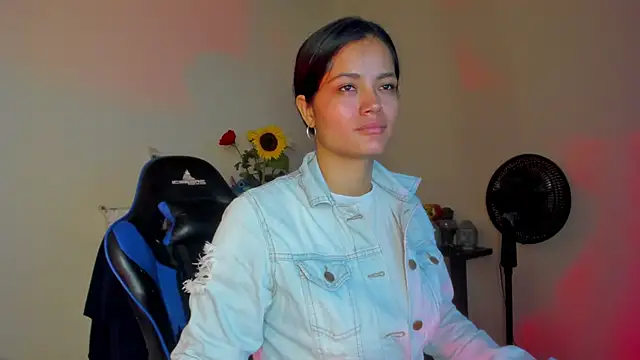 scarlet-kennedy98 online show from February 2026 06:15:01 PM