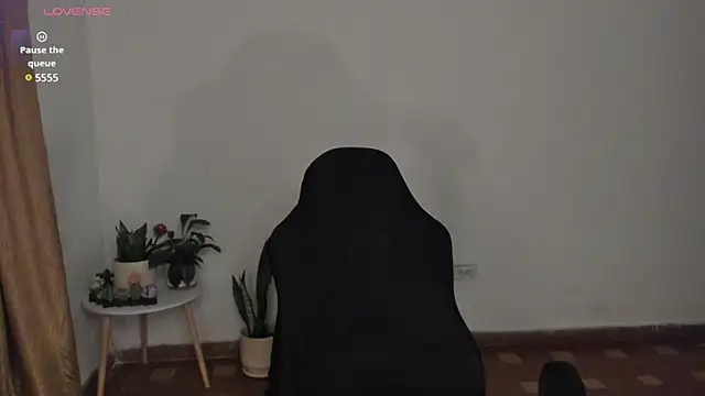 Snapshot of anaveleeez chatting on March 2025 06:29:01 AM anaveleeez online show from March 2025 06:29:01 AM