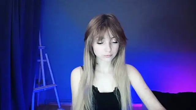 LuciaYoung online show from March 2025 07:32:01 PM