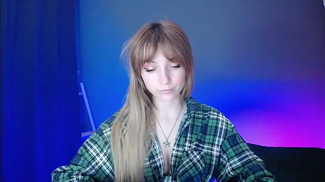 LuciaYoung online show from March 2025 10:45:02 PM