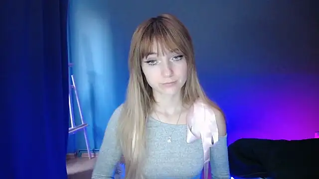 LuciaYoung online show from March 2025 04:34:02 PM