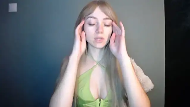 LuciaYoung online show from January 2026 07:30:01 PM