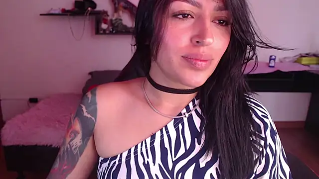 Snapshot of MissDennise chatting on January 2025 04:22:02 PM MissDennise online show from January 2025 04:22:02 PM