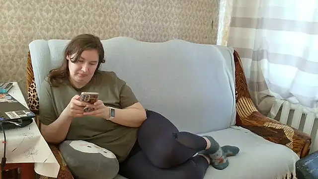 franceska blue online show from December 2025 10:43:01 AM