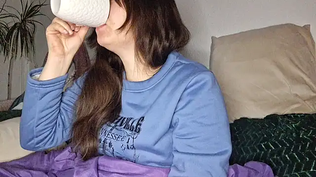 Cyndee Winter online show from November 2025 08:54:01 PM