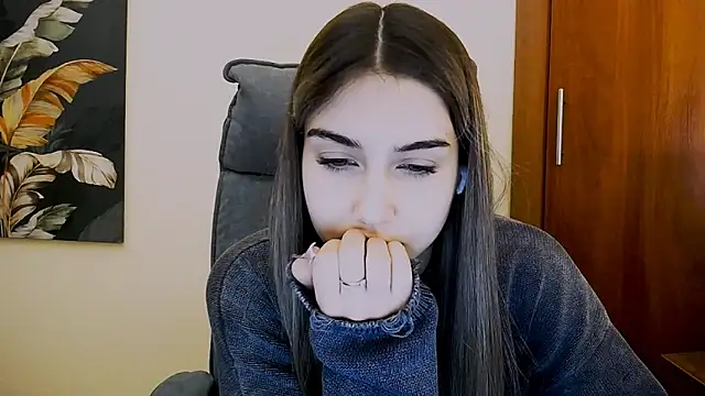 Lili magic online show from March 2025 01:07:01 PM