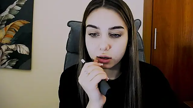 Lili magic online show from March 2025 02:12:02 PM